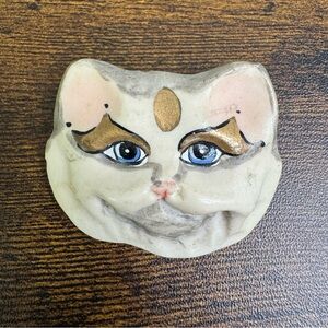 Weird Cat Face Brooch - Cream and Gold Hand Painted Ceramic Vintage 1994